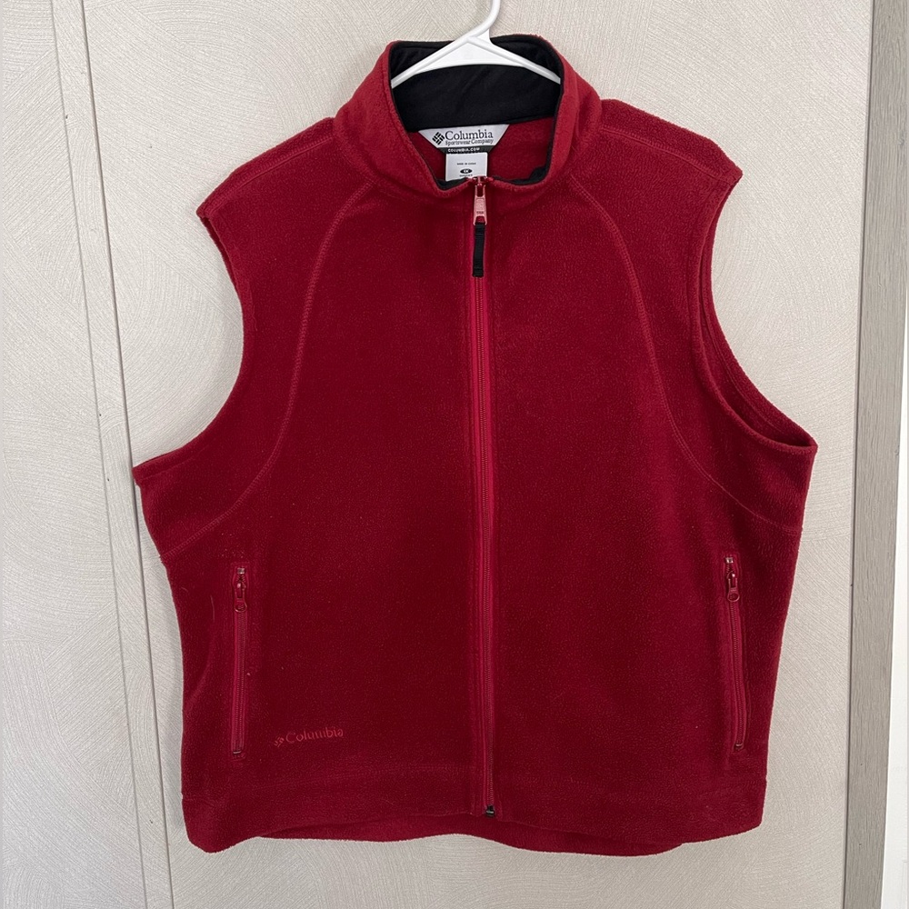 Columbia Women's Red Fleece Outerwear